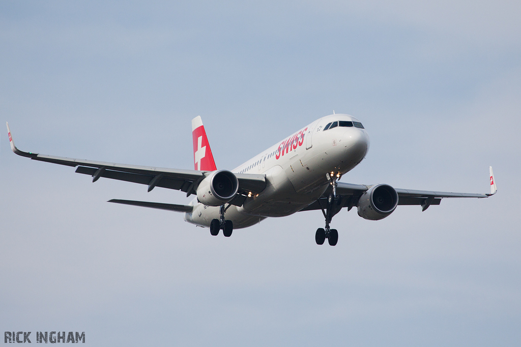 Airbus A320-214 - HB-JLT - Swiss Airlines