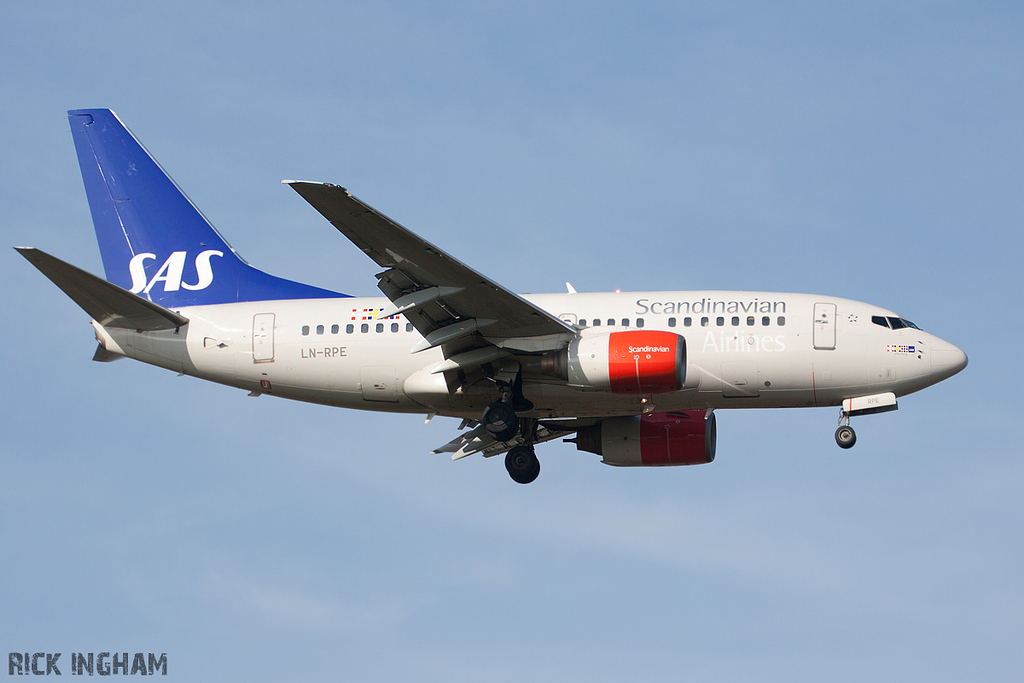 Boeing 737-683 - LN-RPE - Scandinavian Airlines