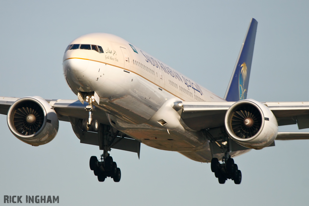 Boeing 777-268ER - HZ-AKI - Saudi Arabian Airlines