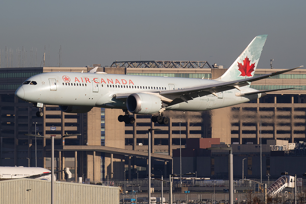 Boeing 787-8 Dreamliner - C-GHPU - Air Canada