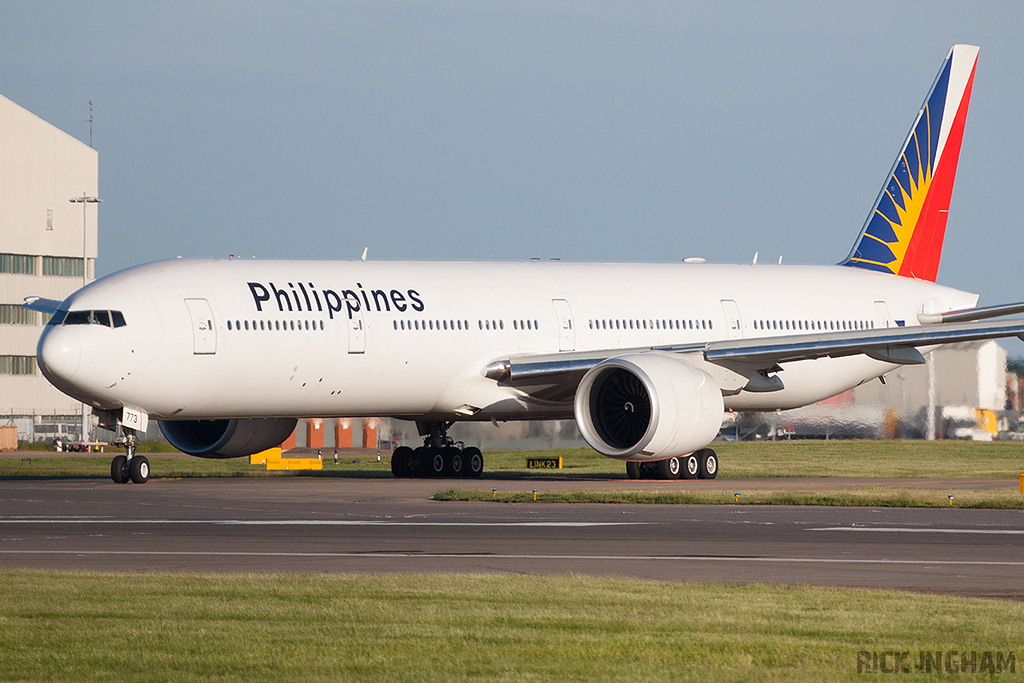Boeing 777-3F6ER - RP-C7773 - Philippine Airlines