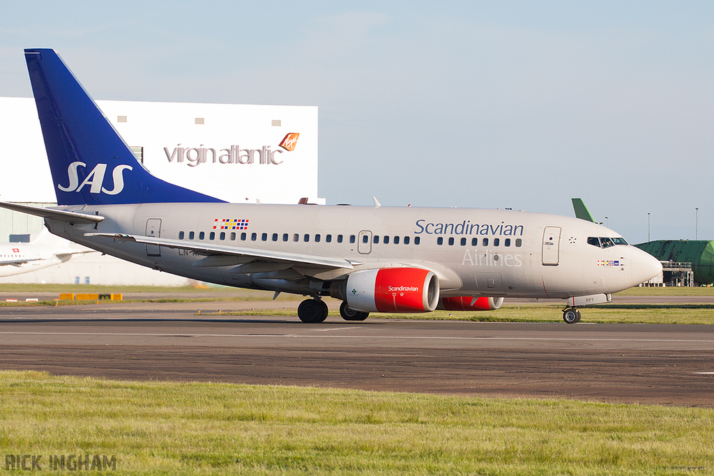 Boeing 737-683 - LN-RPT - Scandinavian Airlines