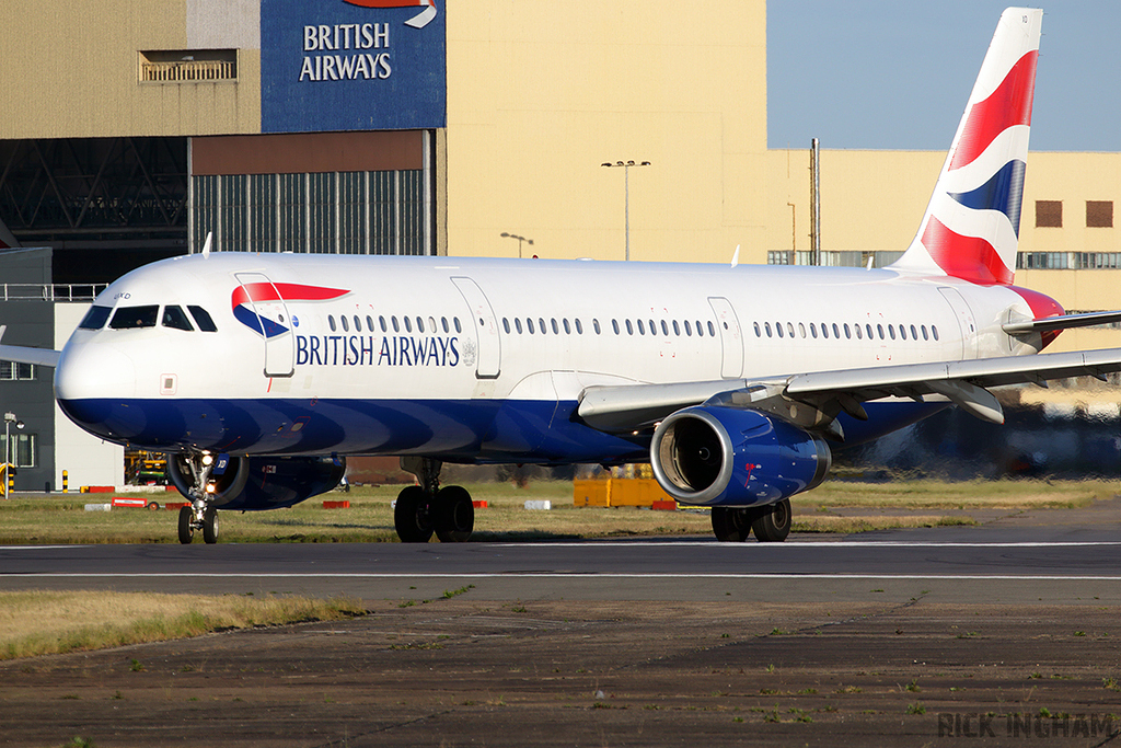 Airbus A321-200 - G-EUXD - British Airways