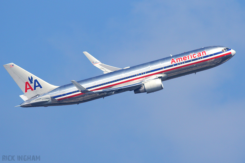 Boeing 767-323ER - N361AA - American Airlines