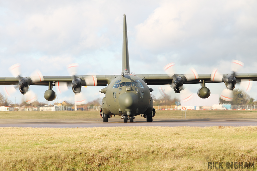 Lockheed C-130K Hercules C1P - XV200 - RAF
