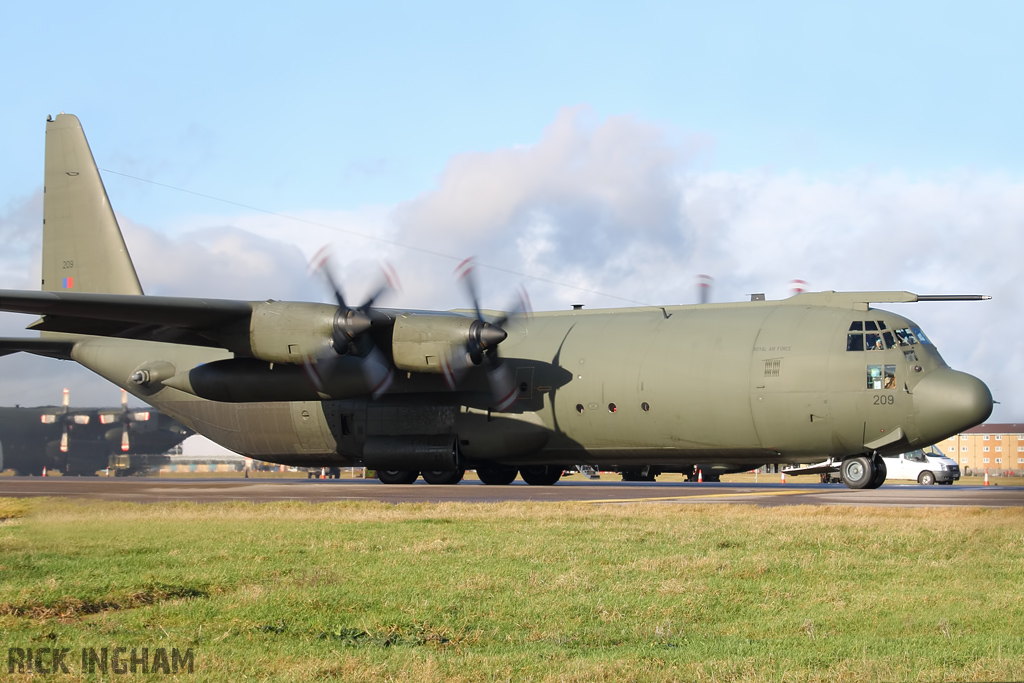 Lockheed C-130K Hercules C3A - XV209 - RAF