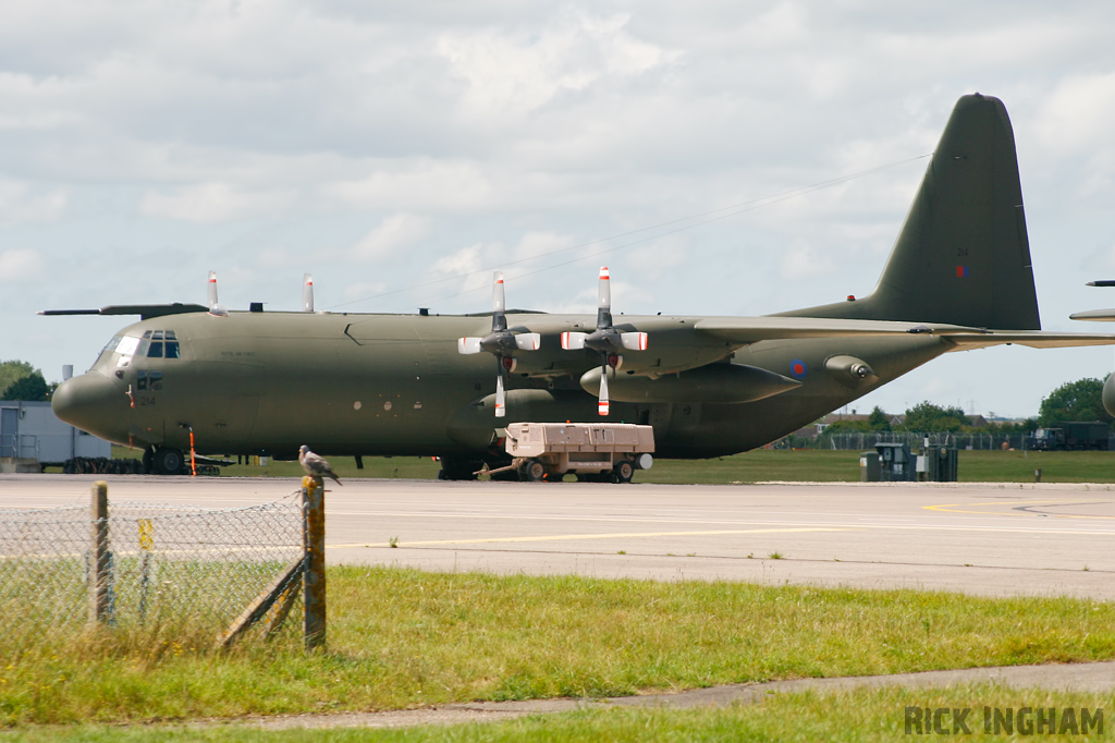 Lockheed C-130K Hercules C3 - XV214 - RAF
