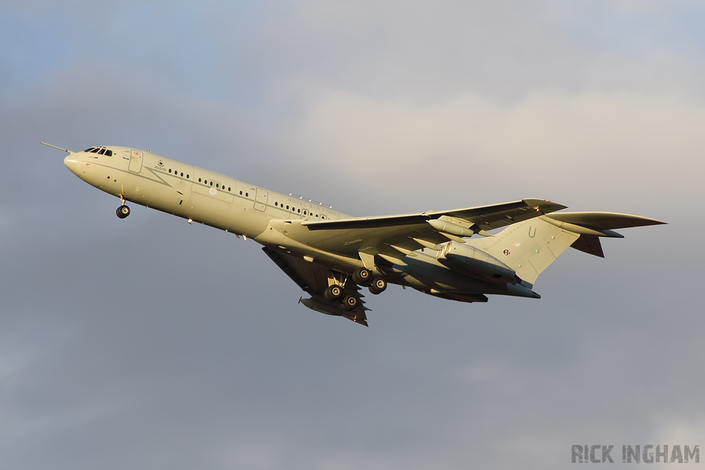 Vickers VC10 K1 - XV104/U - RAF