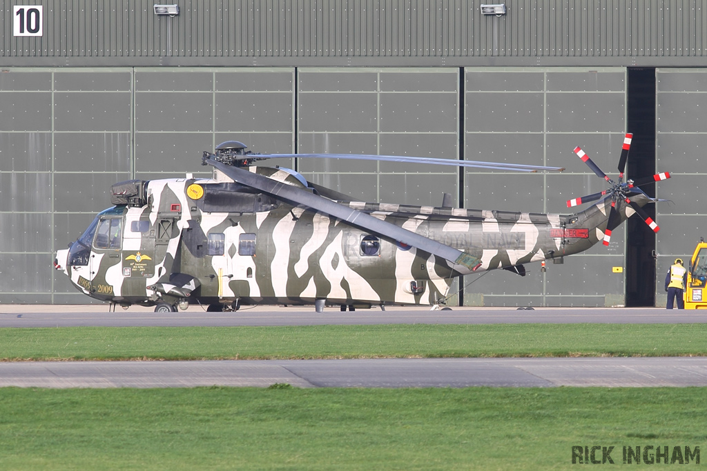 Westland Sea King HC4 - ZF115/R(WV) - Royal Navy