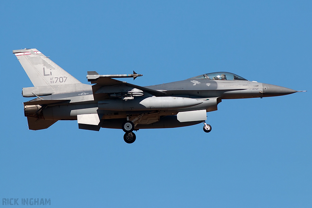 Lockheed Martin F-16A Fighting Falcon - 93-0707 - Republic of China Air Force