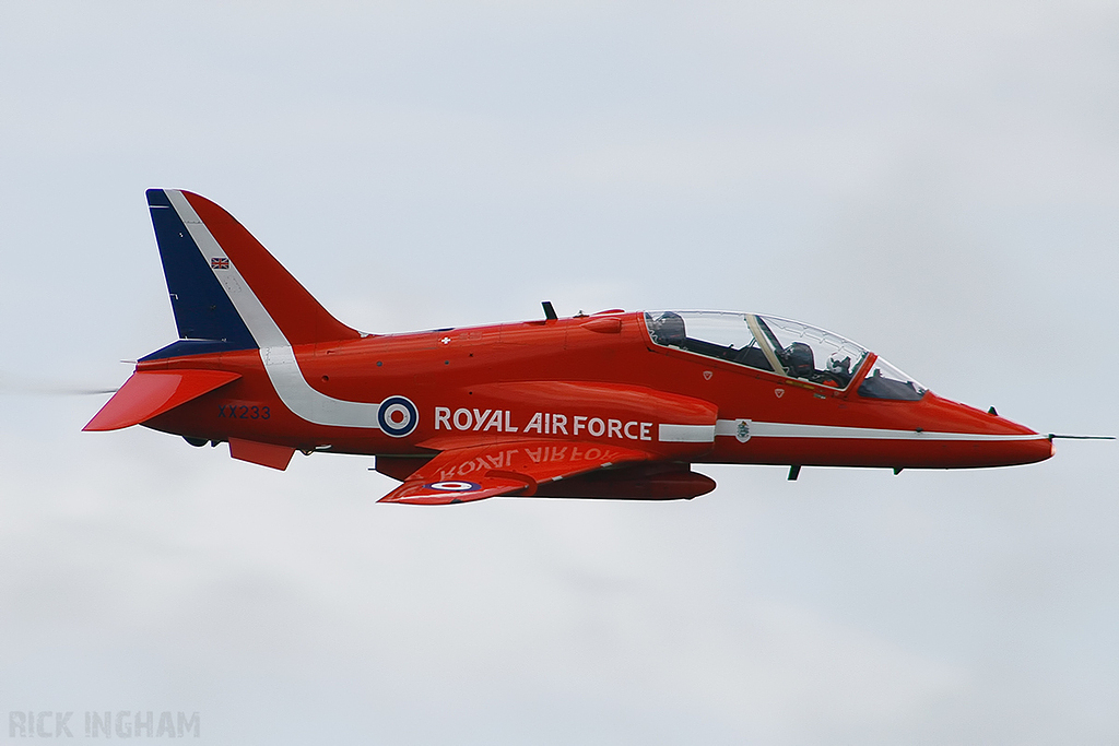 British Aerospace Hawk T1 - XX233 - RAF | The Red Arrows