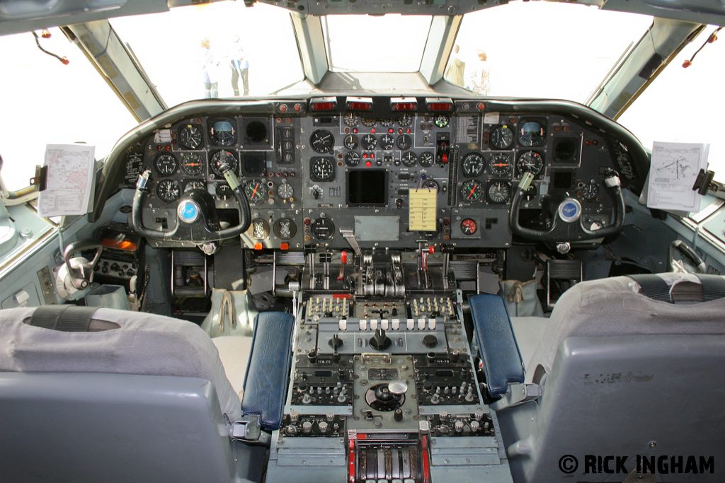 Cockpit of Vickers VC10 C1K - XV105/V - RAF