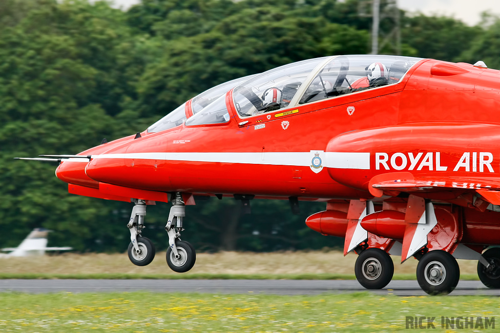 British Aerospace Hawk T1 - XX242 - RAF | The Red Arrows