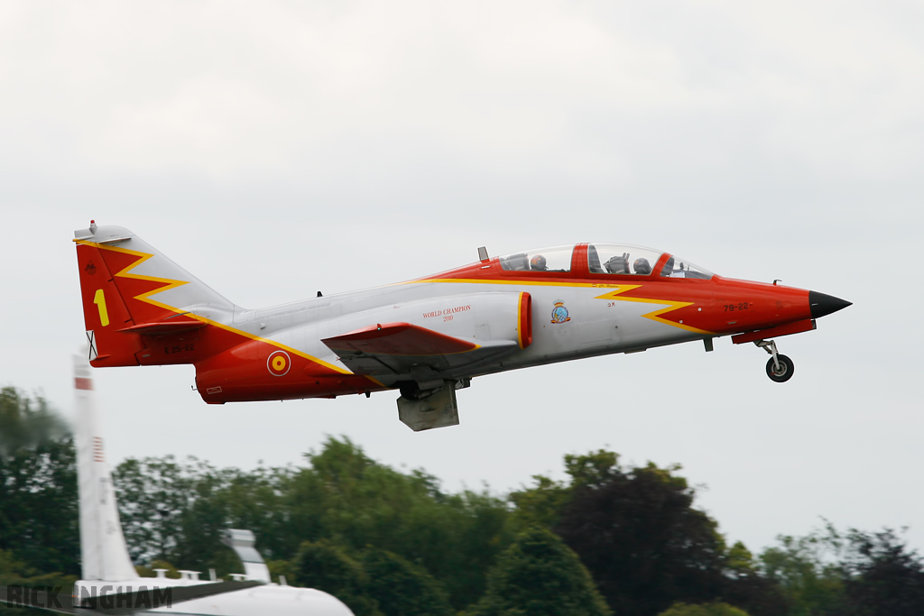 CASA 101EB Aviojet - E.25-22/79-22 - Spanish Air Force | Patrulla Aguila