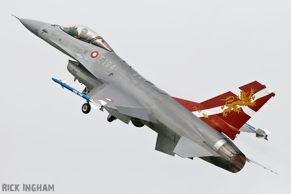 Lockheed Martin F-16AM Fighting Falcon -  E-194 - Danish Air Force