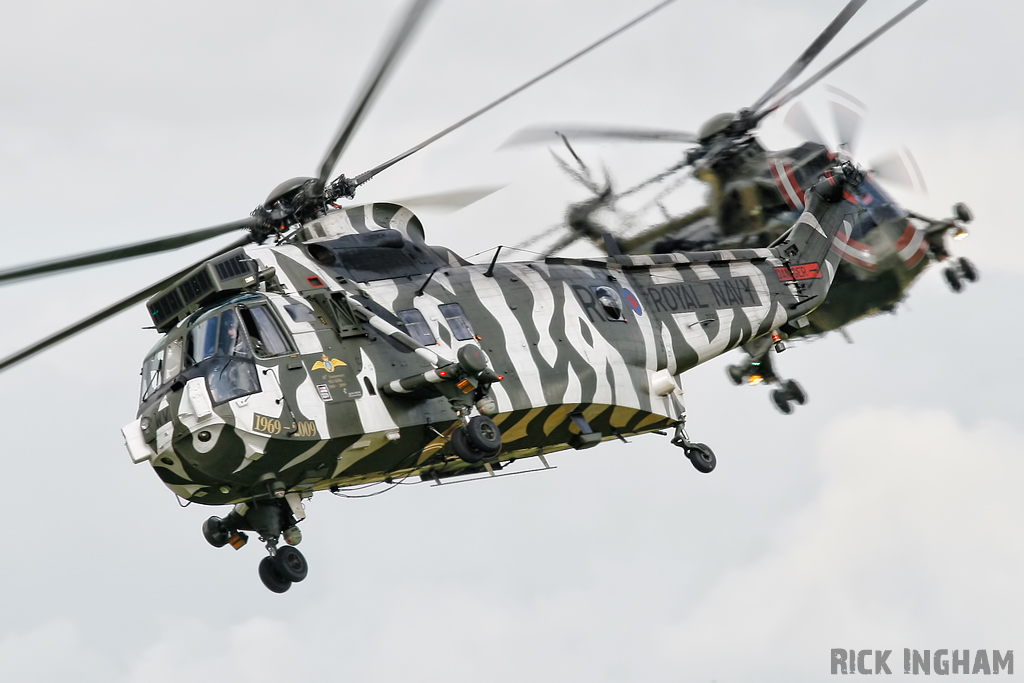 Westland Sea King HC4 - ZF115/R(WV) - Royal Navy