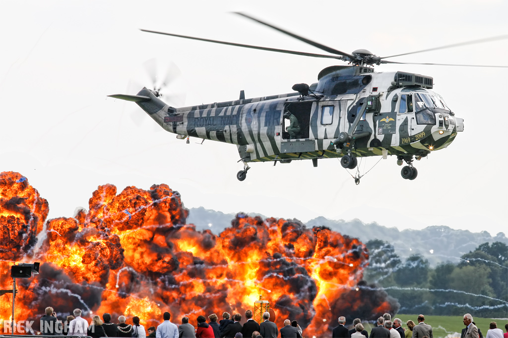 Westland Sea King HC4 - ZF115/R(WV) - Royal Navy