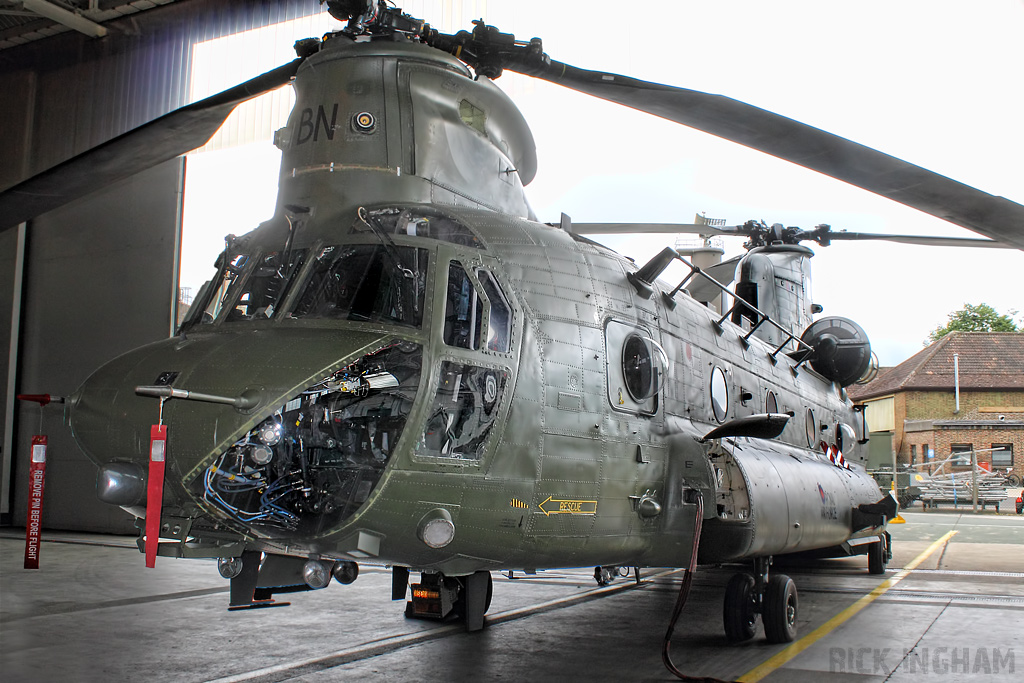 Boeing Chinook HC4 - ZA718/BN - RAF "Bravo November"