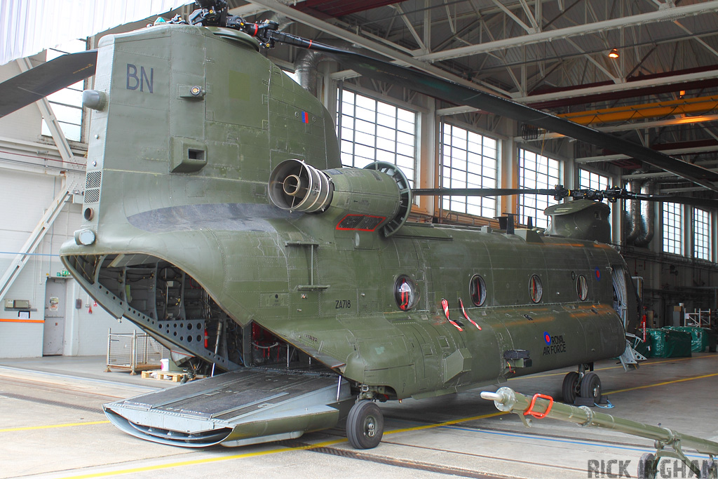 Boeing Chinook HC4 - ZA718/BN - RAF "Bravo November"