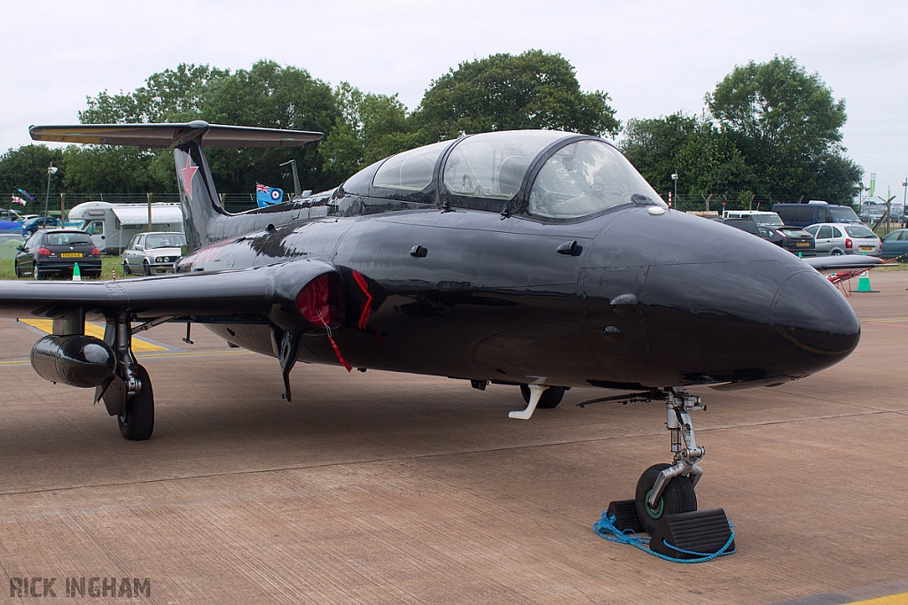 Aero L-29 Delfín - G-BYCT - Red Star Rebels