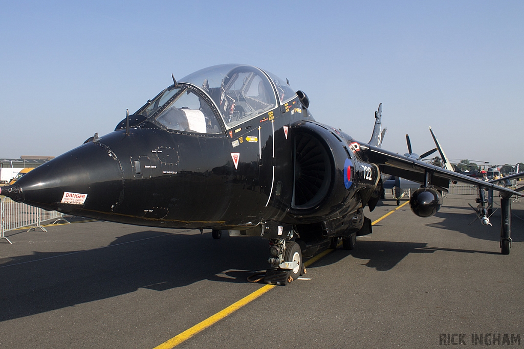 Hawker Siddeley Harrier T8 - ZB604/722 - Royal Navy