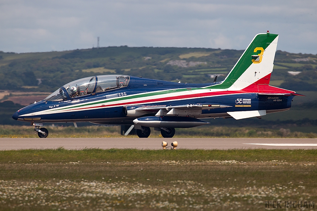 Aermacchi MB-339PAN - MM54534 / 3 - Frecce Tricolori