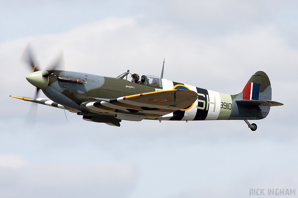 Supermarine Spitfire Mk.VB - AB910 - RAF