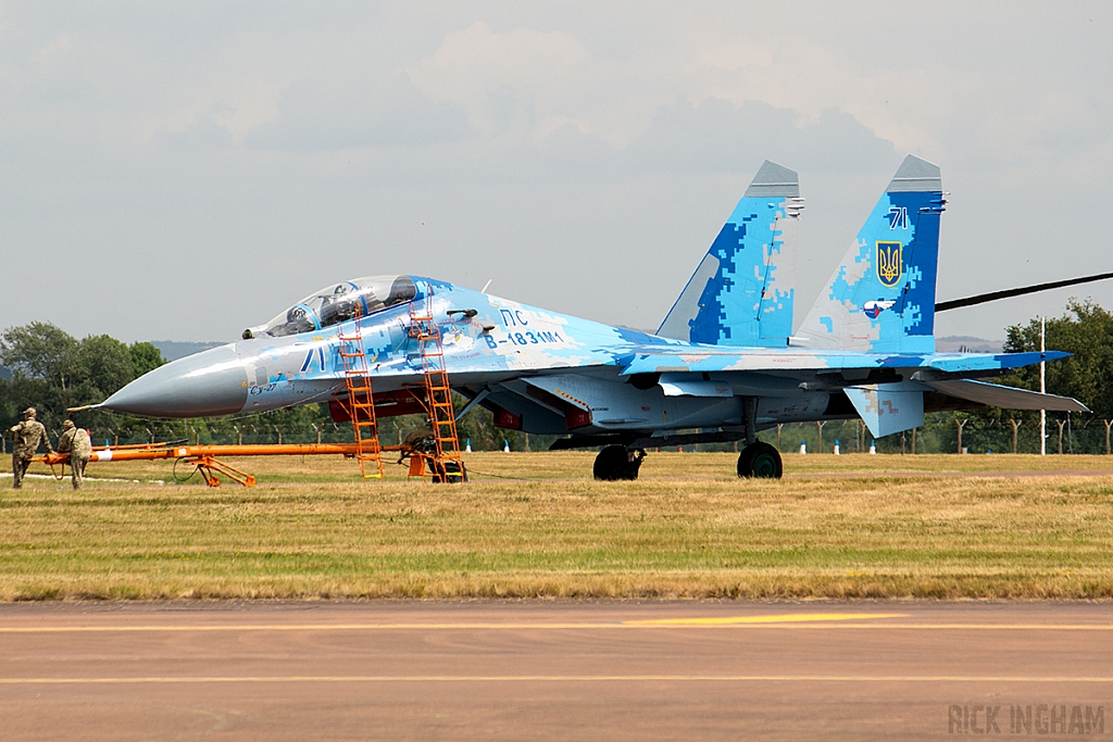 Sukhoi Su-27UB Flanker - 71 blue - Ukrainian Air Force
