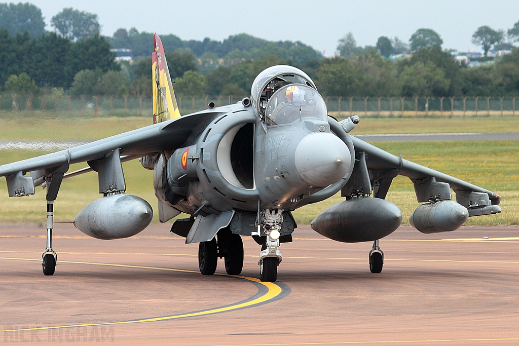 McDonnell Douglas EAV-8B Harrier II + - VA.1B-37/01-925 - Spanish Navy