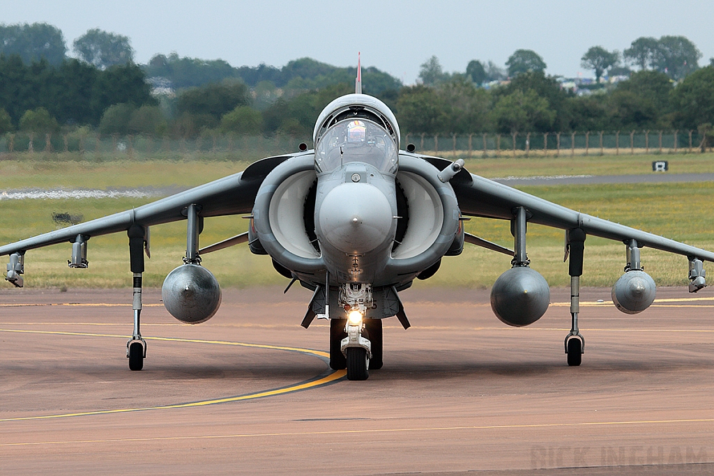 McDonnell Douglas EAV-8B Harrier II + - VA.1B-37/01-925 - Spanish Navy