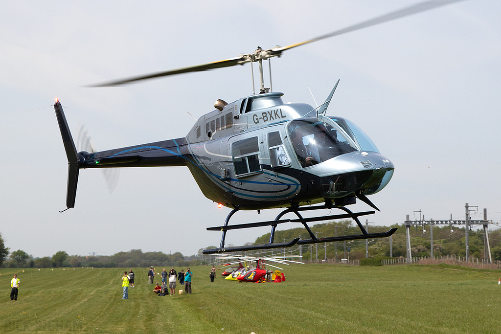 Bell 206B JetRanger III - G-BXKL