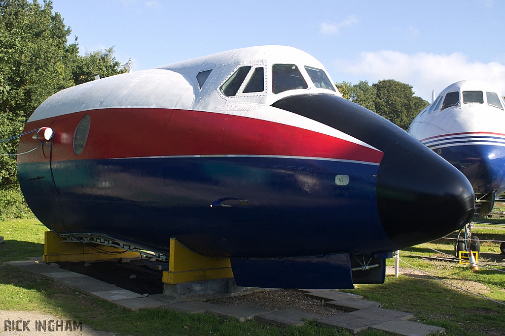 Vickers 837 Viscount - XT575 - Royal Aircraft Establishment