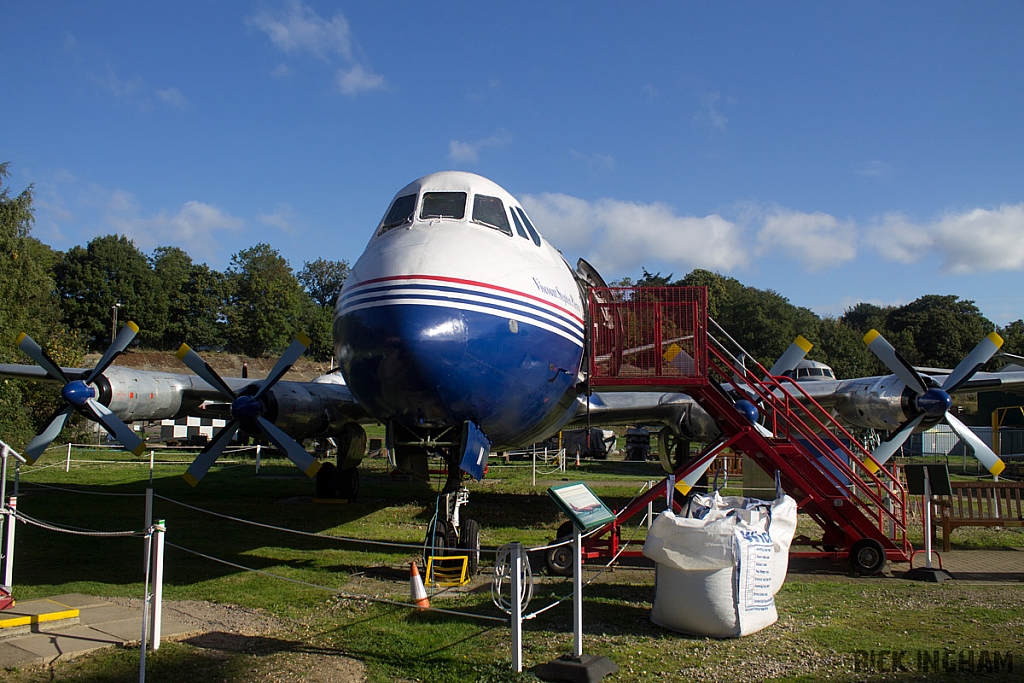 Vickers 806 Viscount - G-APIM - British Air Ferries