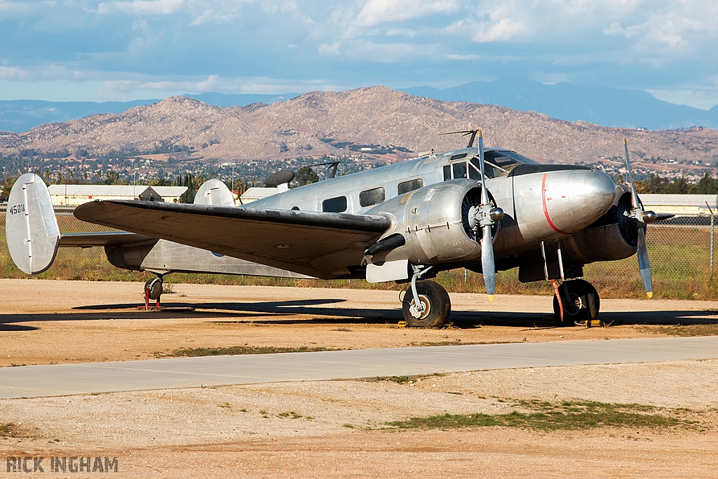 Beech JRB-4 Expeditor - 44588 - US Navy