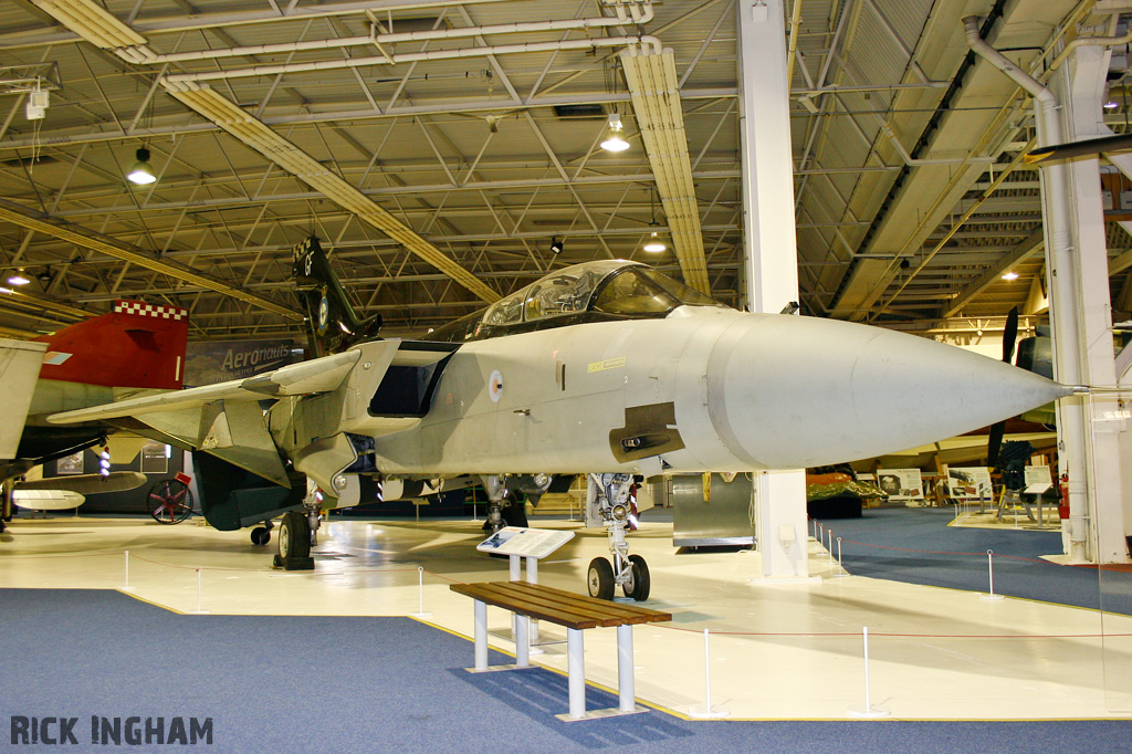 Panavia Tornado F3 - ZE887/GF - RAF