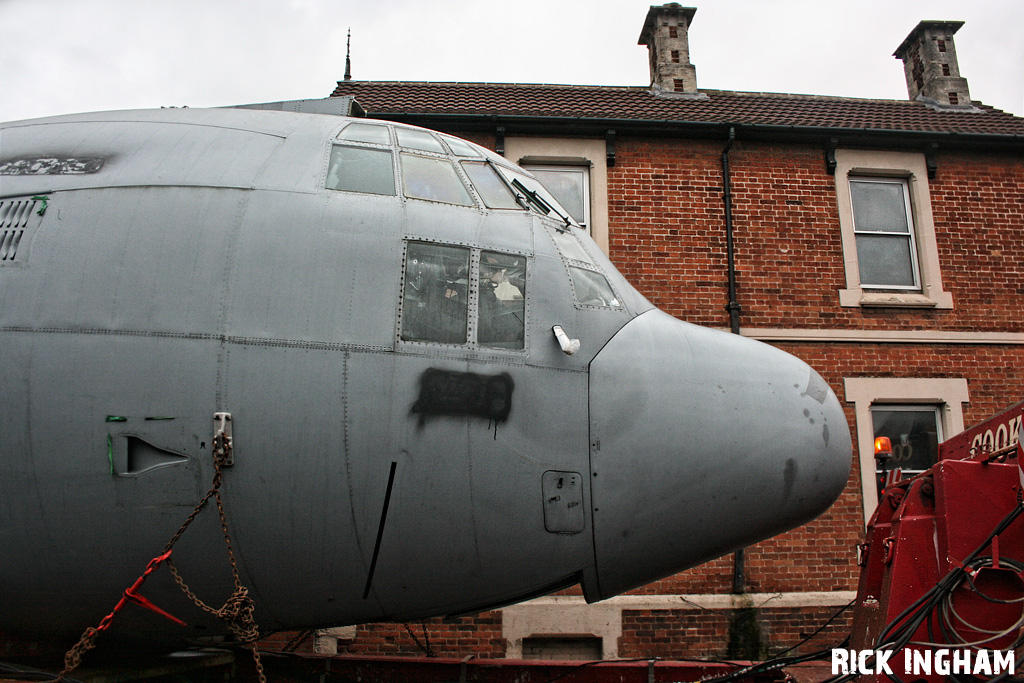 Lockheed C-130K Hercules C3 - XV220 - RAF