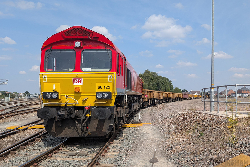 Class 66 - 66122 - DB Cargo