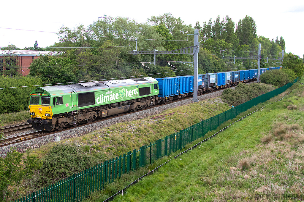 Class 66 - 66004 - DB Schenker