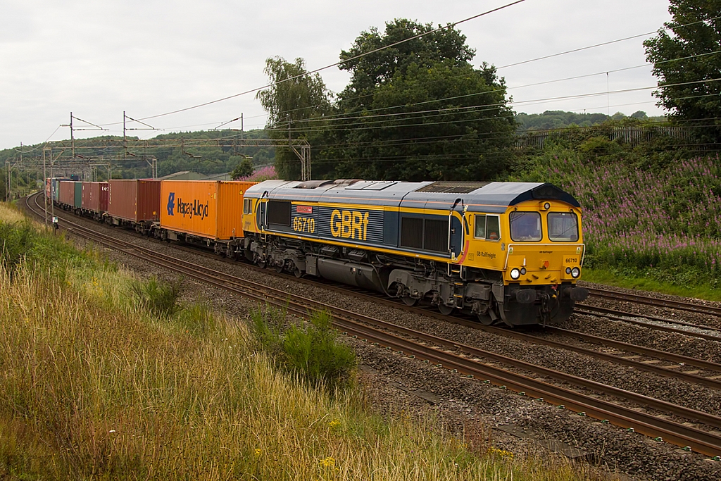 Class 66 - 66710 - GBRf