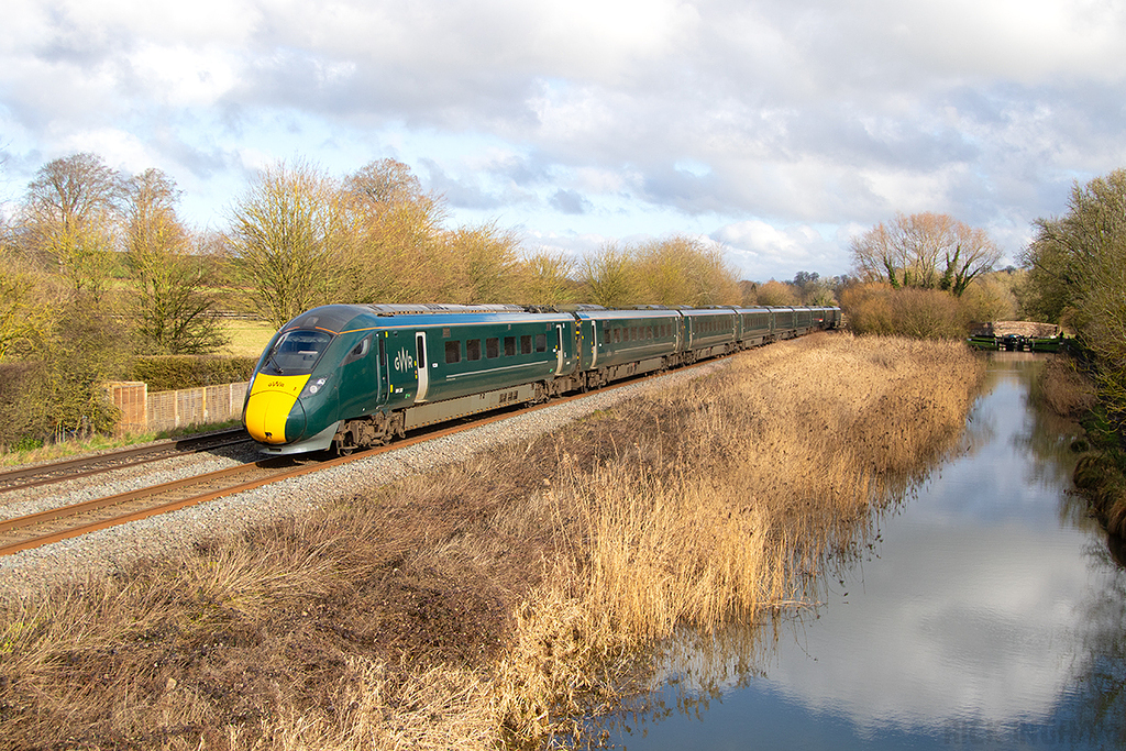 Class 800 IEP - 800303 - Great Western Railway
