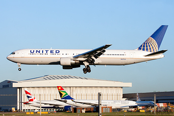 Boeing 767-322ER - N647UA - United Airlines