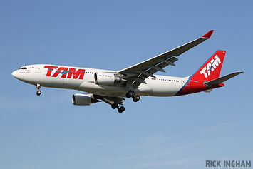 Airbus A330-203 - PT-MVH - TAM