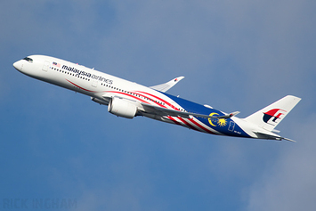 Airbus A350-941 - 9M-MAC - Malaysian Airlines