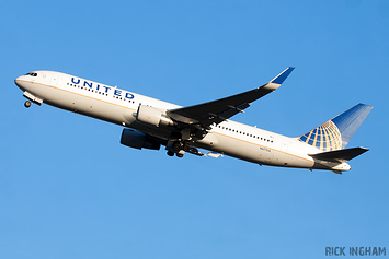 Boeing 767-322ERWL - N677UA - United Airlines