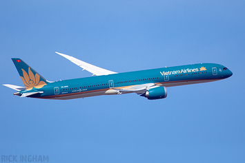 Boeing 787-10 Dreamliner - VN-A872 - Vietnam Airlines