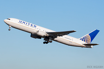 Boeing 767-322ER - N657UA - United Airlines