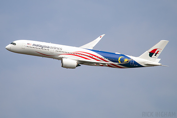 Airbus A350-941 - 9M-MAC - Malaysia Airlines
