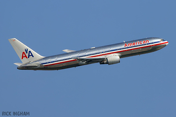 Boeing 767-323ER - N371AA - American Airlines