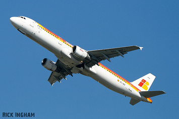 Airbus A321-212 - EC-HUI - Iberia