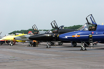 Hawker Hunter T7 - XL577/G-BXKF + WV318/G-FFOX + WV372/G-BXFI + G-PSST 'Miss Demeanour' Ex XF947 RAF